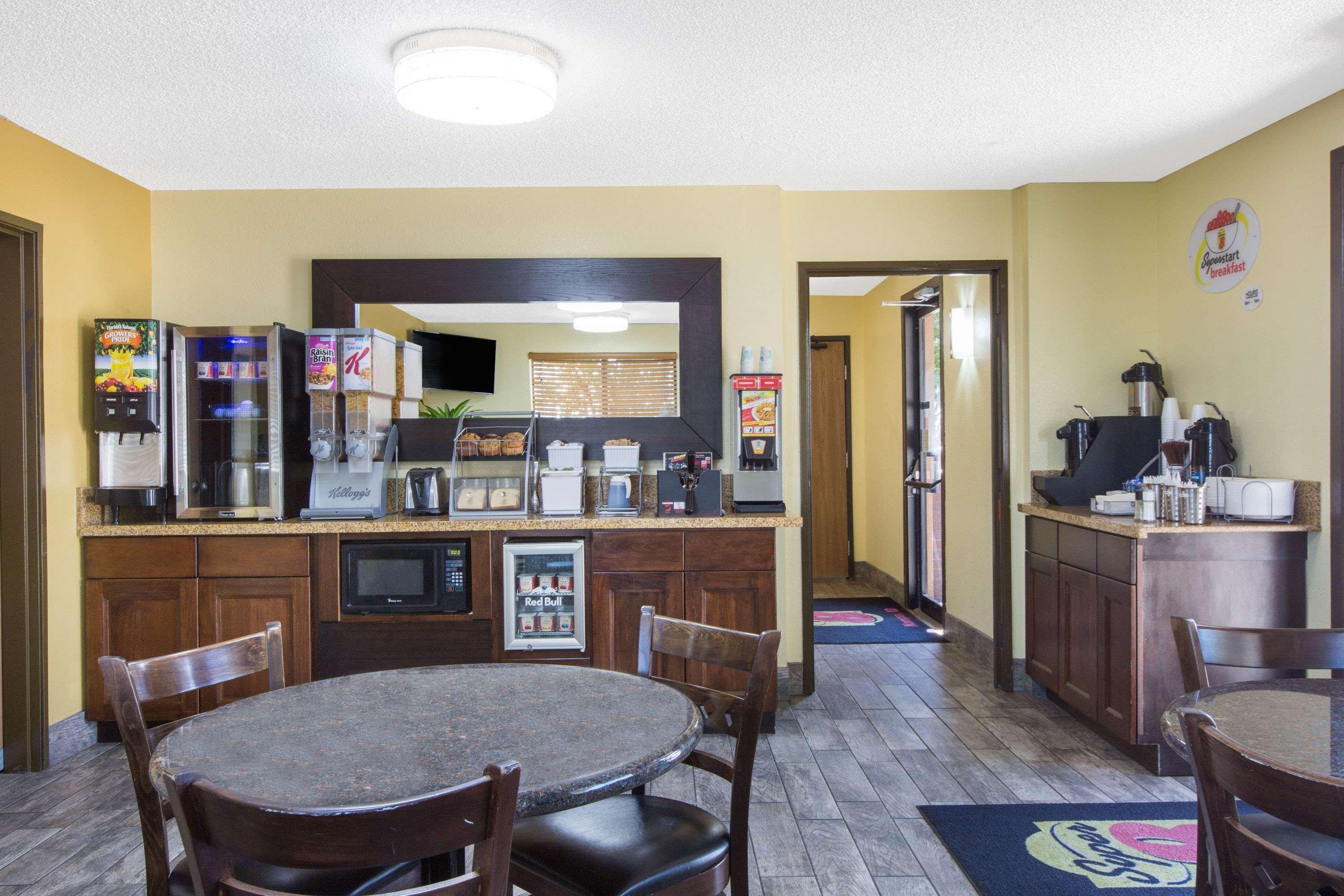 Hotel Super 8 By Wyndham Nampa Esterno foto