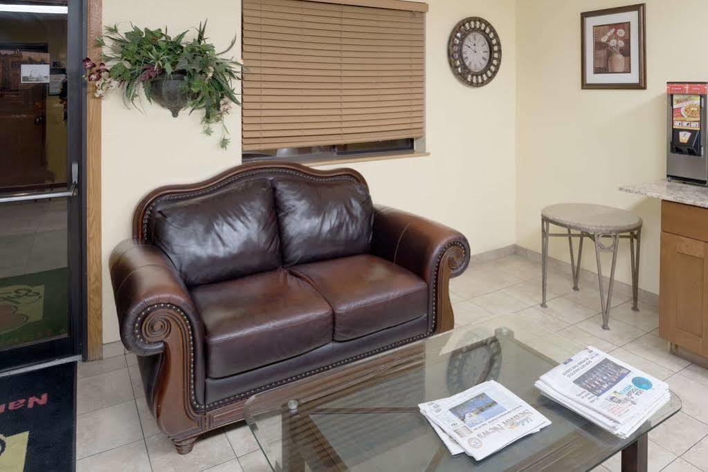 Hotel Super 8 By Wyndham Nampa Esterno foto