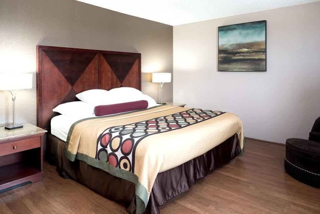 Hotel Super 8 By Wyndham Nampa Esterno foto