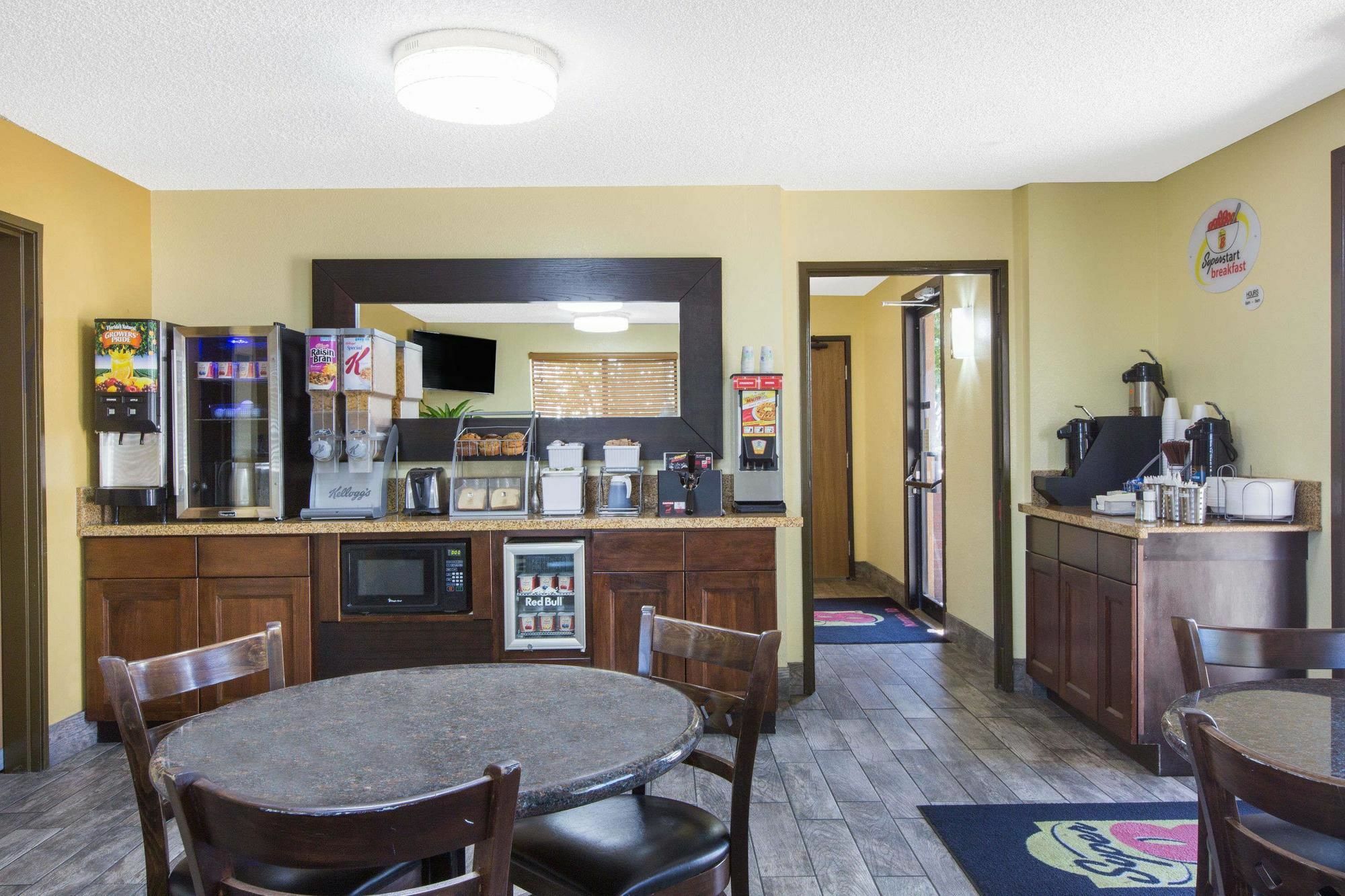 Hotel Super 8 By Wyndham Nampa Esterno foto